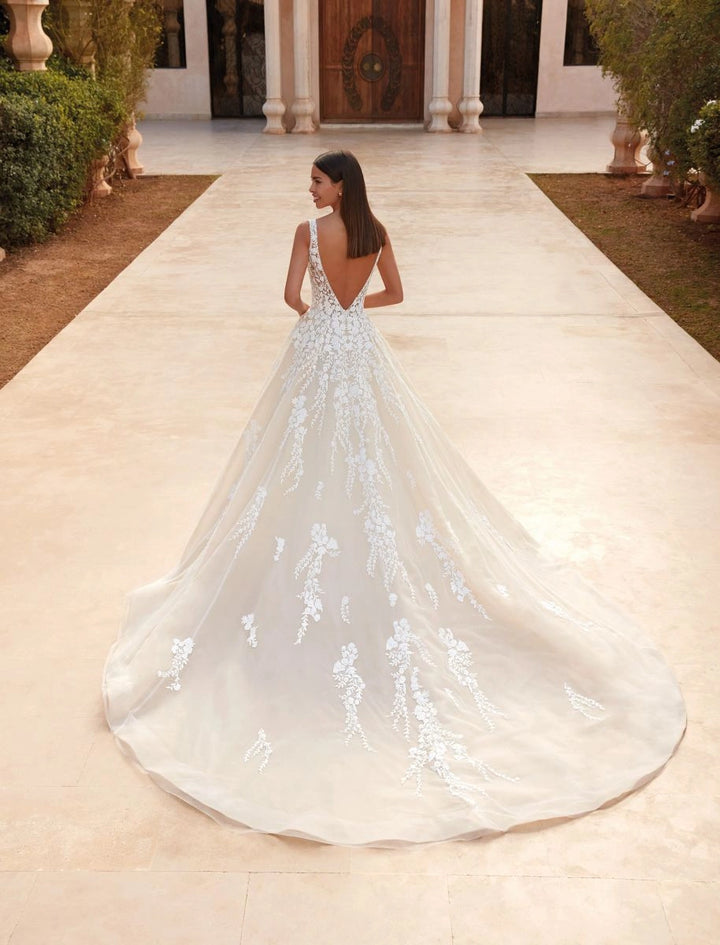 Demetrios 1099 - Size 10