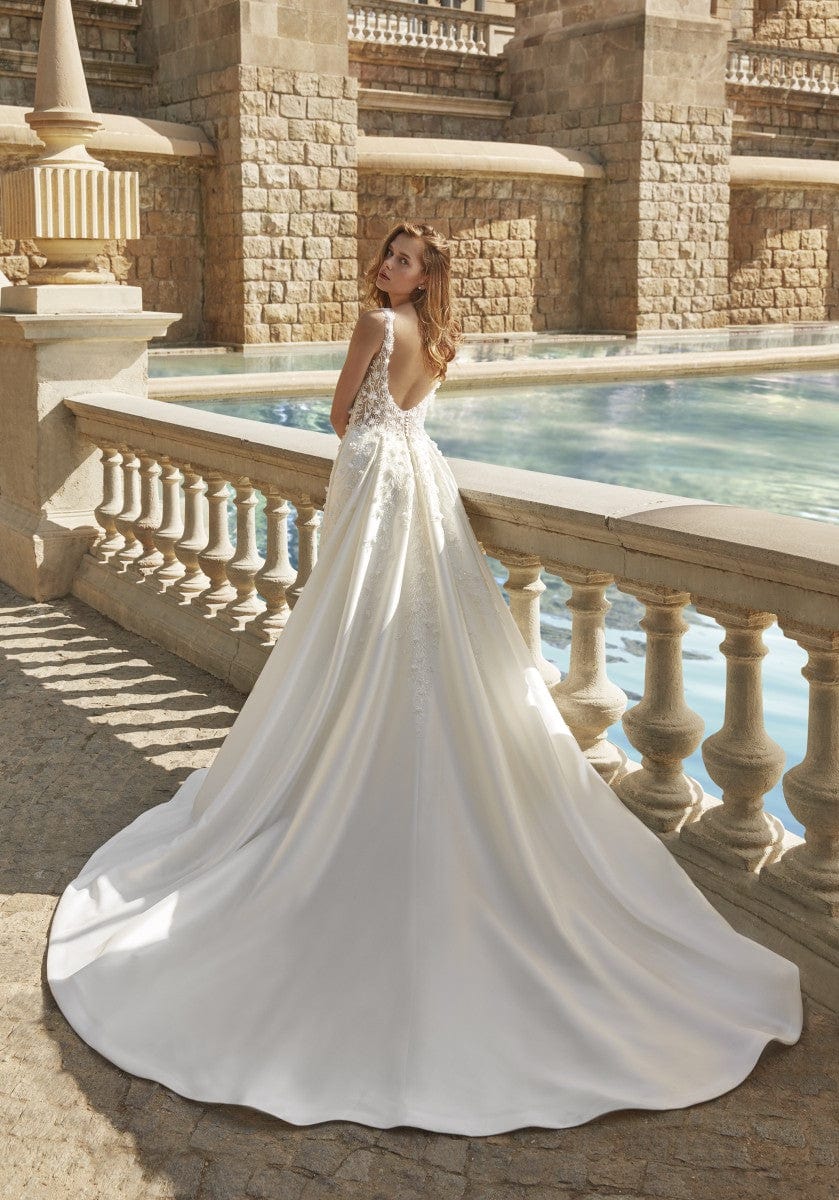 Demetrios 1162 - Size 12