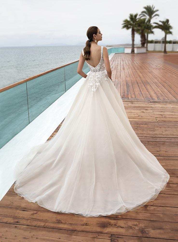 Demetrios 8003 - Size 18