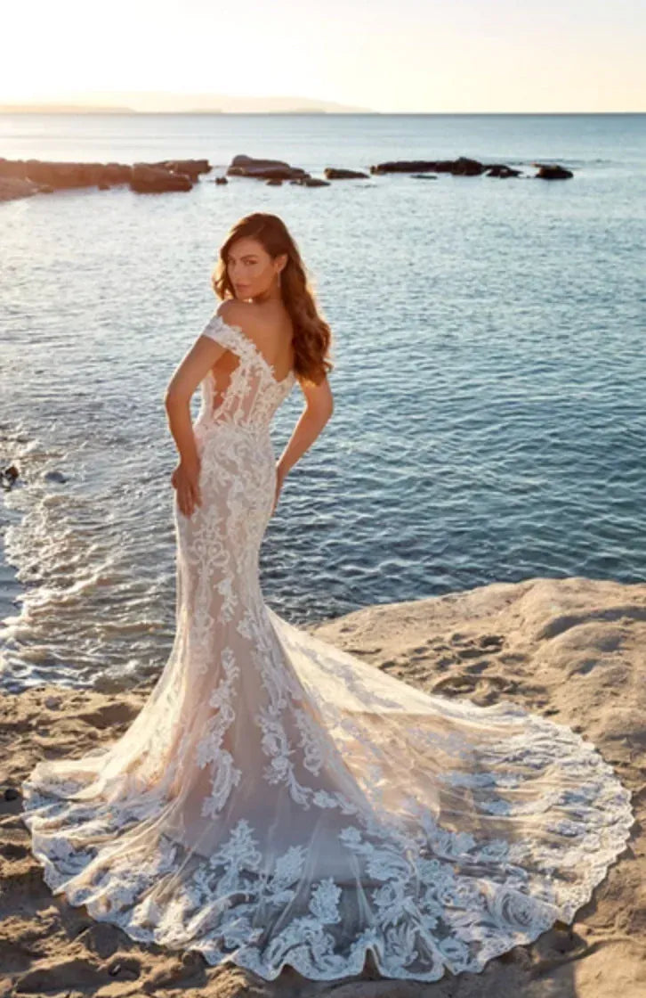 Eddy K. Gloria - Size 10