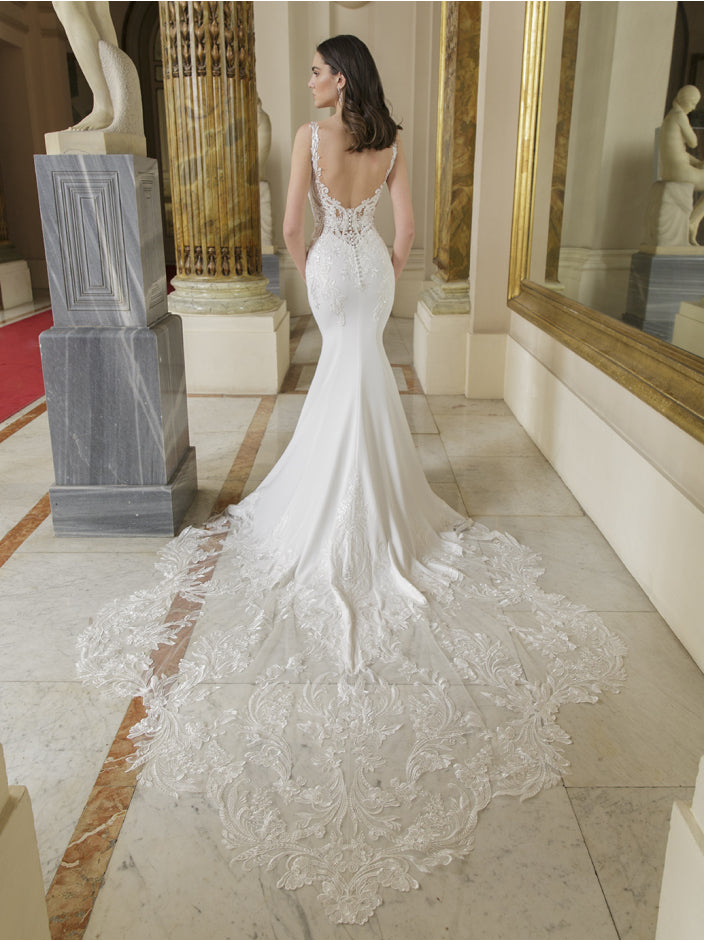 Élysée by Enzoani Azzurra - Size 10