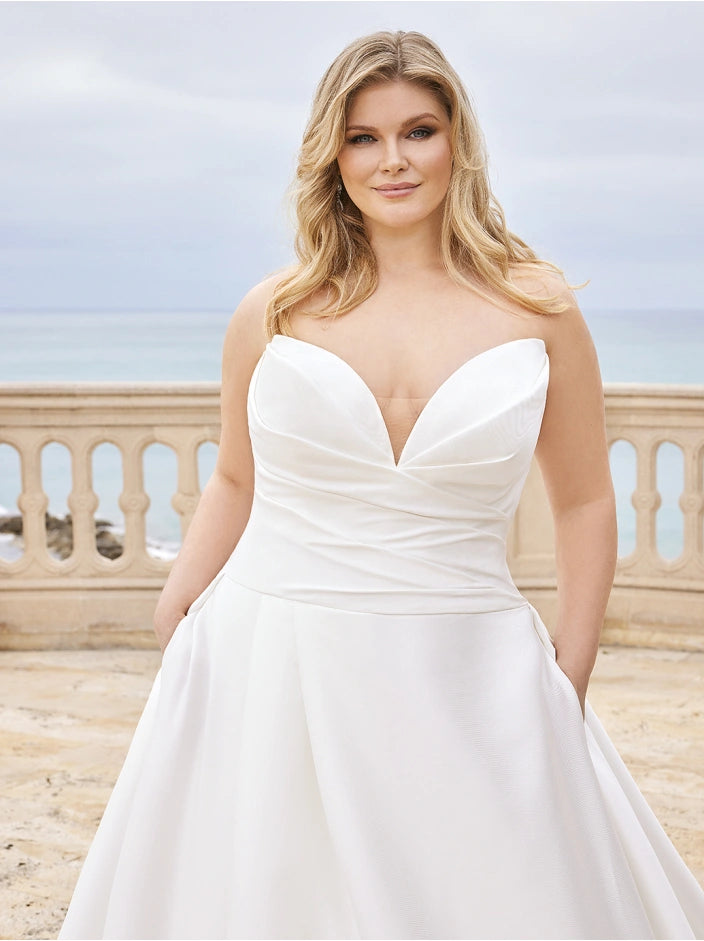 Élysée by Enzoani Bancroft - Size 24