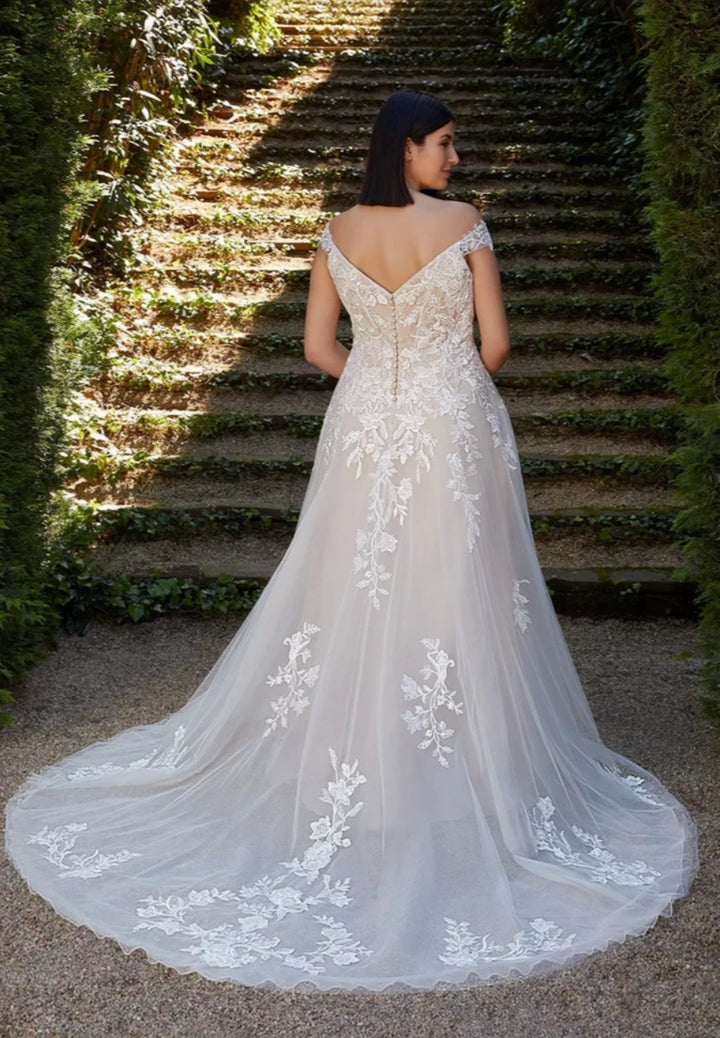Élysée by Enzoani Emma - Size 24