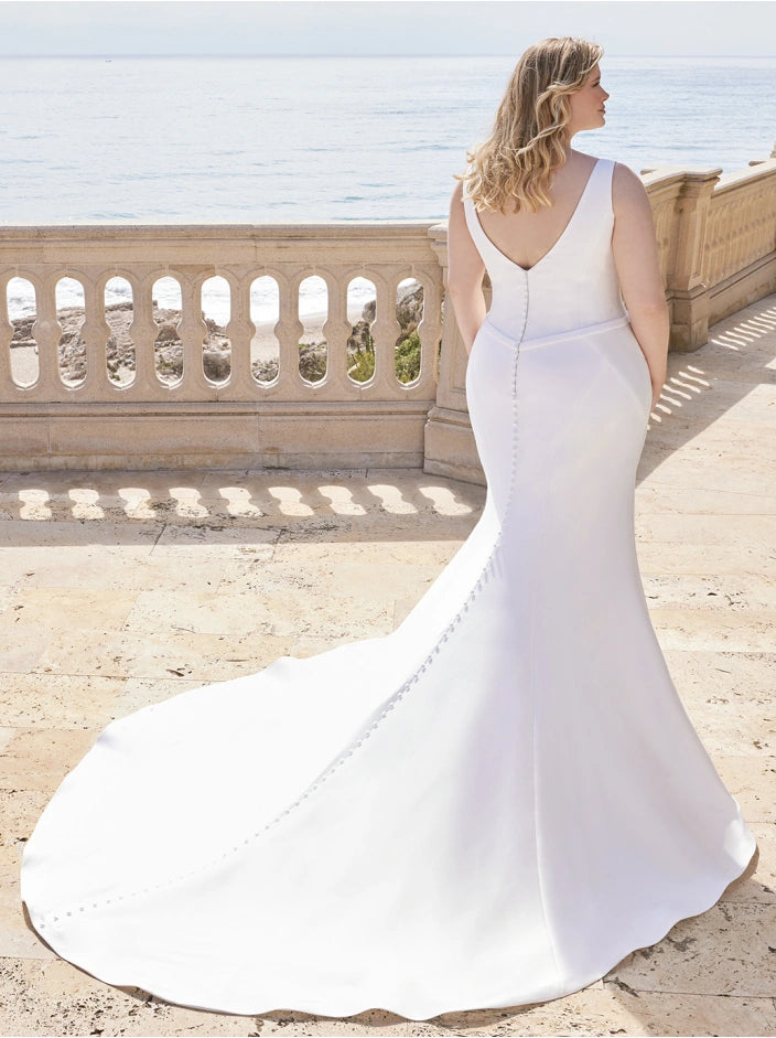 Élysée by Enzoani Morgan - Size 22