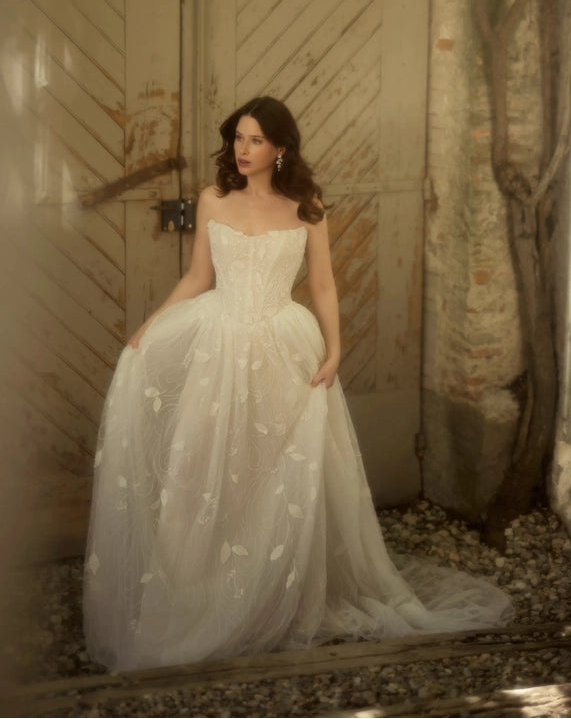 Enaura Harlowe - Size 10