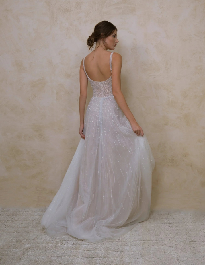 Enaura Isla - Size 12