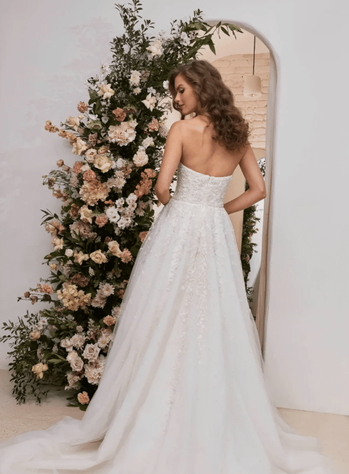 Enaura Penelope - Size 4