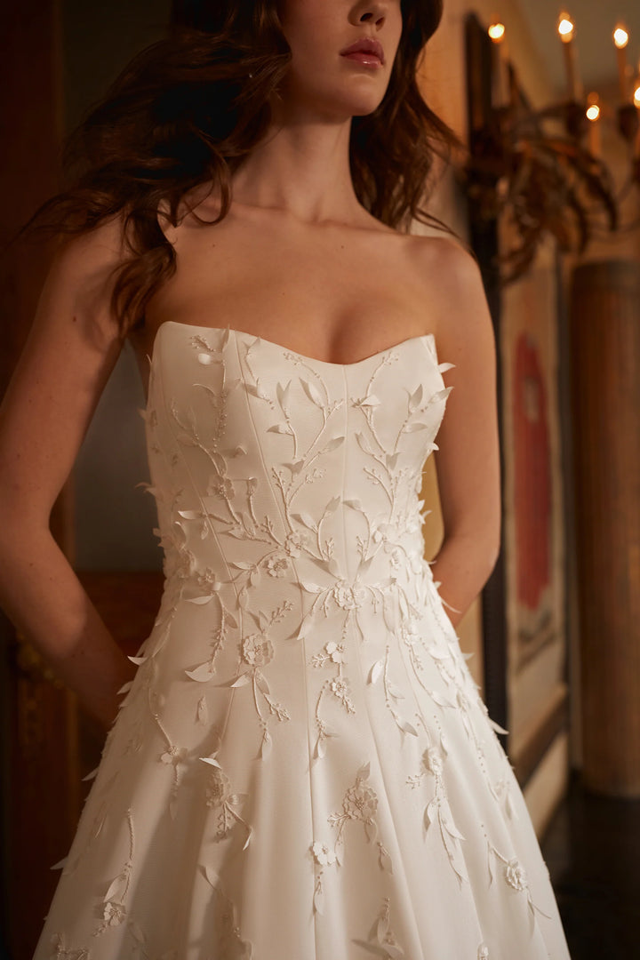 Enaura Sabrina - Size 14