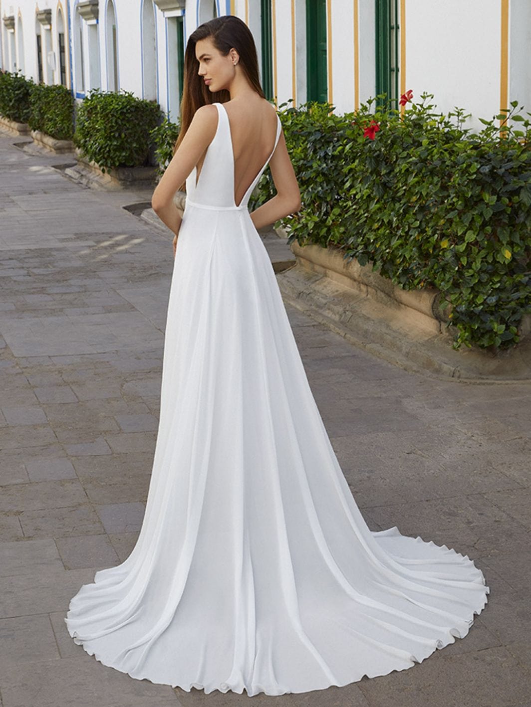 Love by Enzoani Bree - Size 10