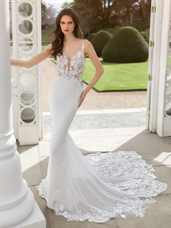 Enzoani Skye - Size 10