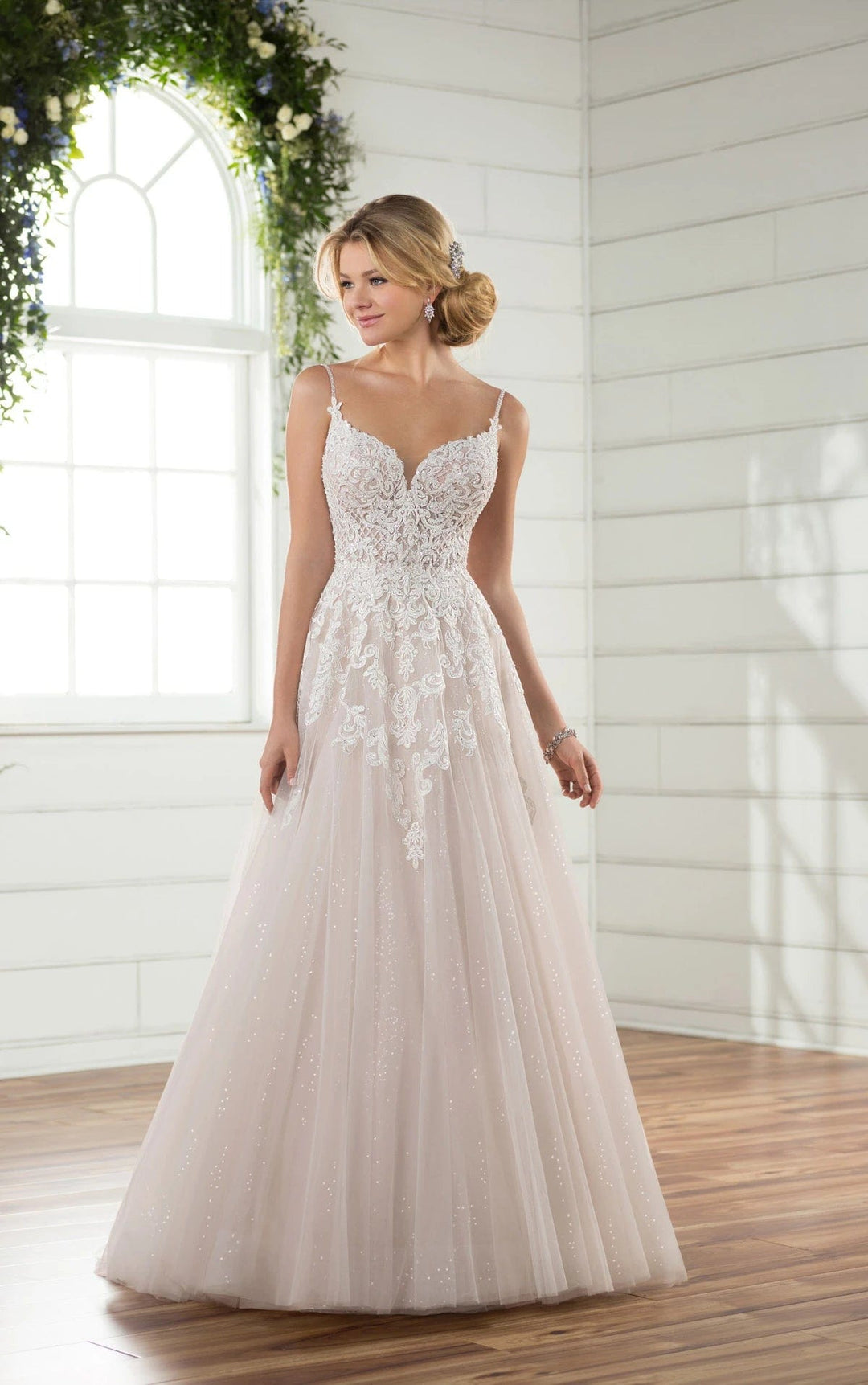 Essense of Australia D2363lq - Size 18 Luxe Redux Bridal Essense of Australia D2363lq - Size 18 Luxe Redux Bridal