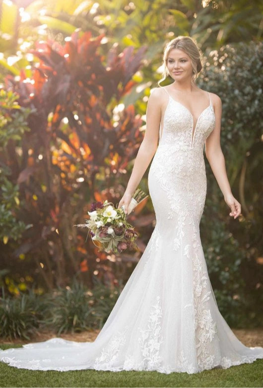 Essense of Australia D3066 - Size 10
