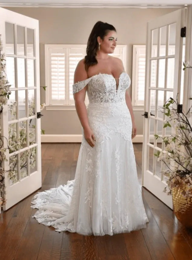 full front of essense of australia d3253 lace fitted wedding dress featuring a sweetheart strapless neckline and off the shoulder straps