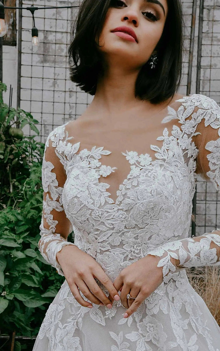 Essense of Australia D3280 - Size 16