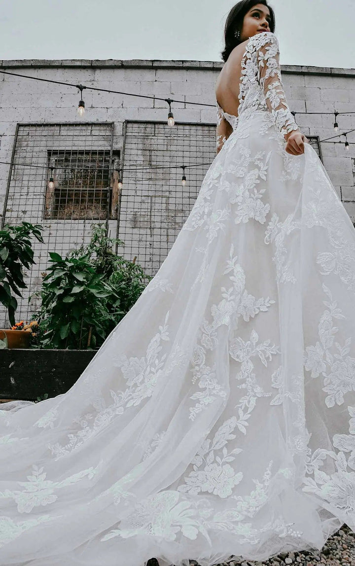 Essense of Australia D3280 - Size 16