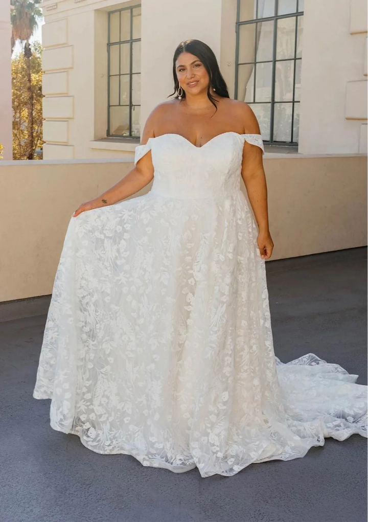 Essense of Australia D3520 - Size 18