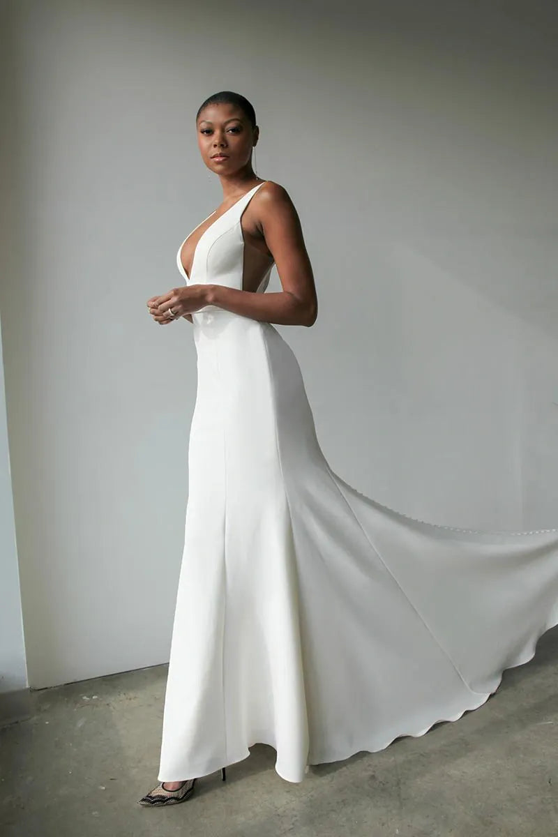 Essense of Australia D3576 - Size 10