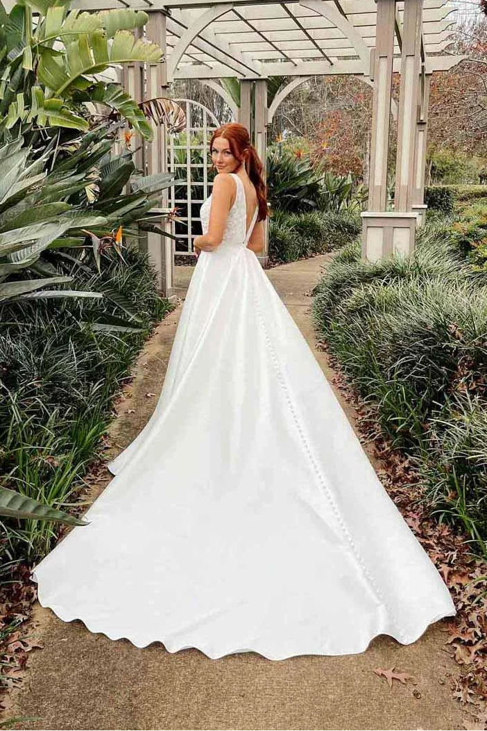 Essense of Australia D3640 - Size 10