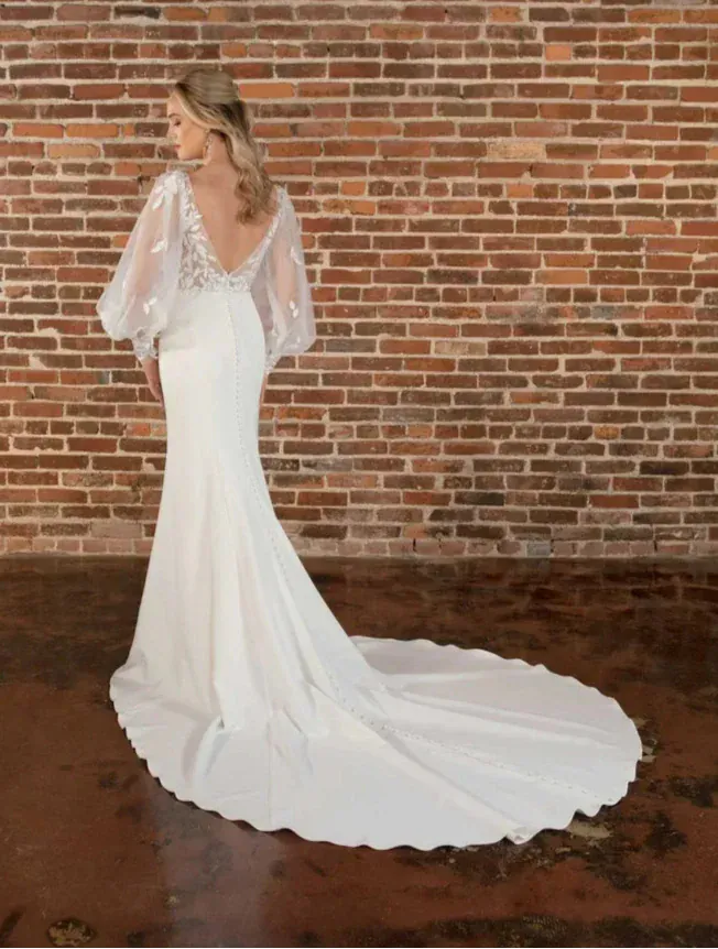 Essense of Australia D3699 [Gown Only] - Size 12