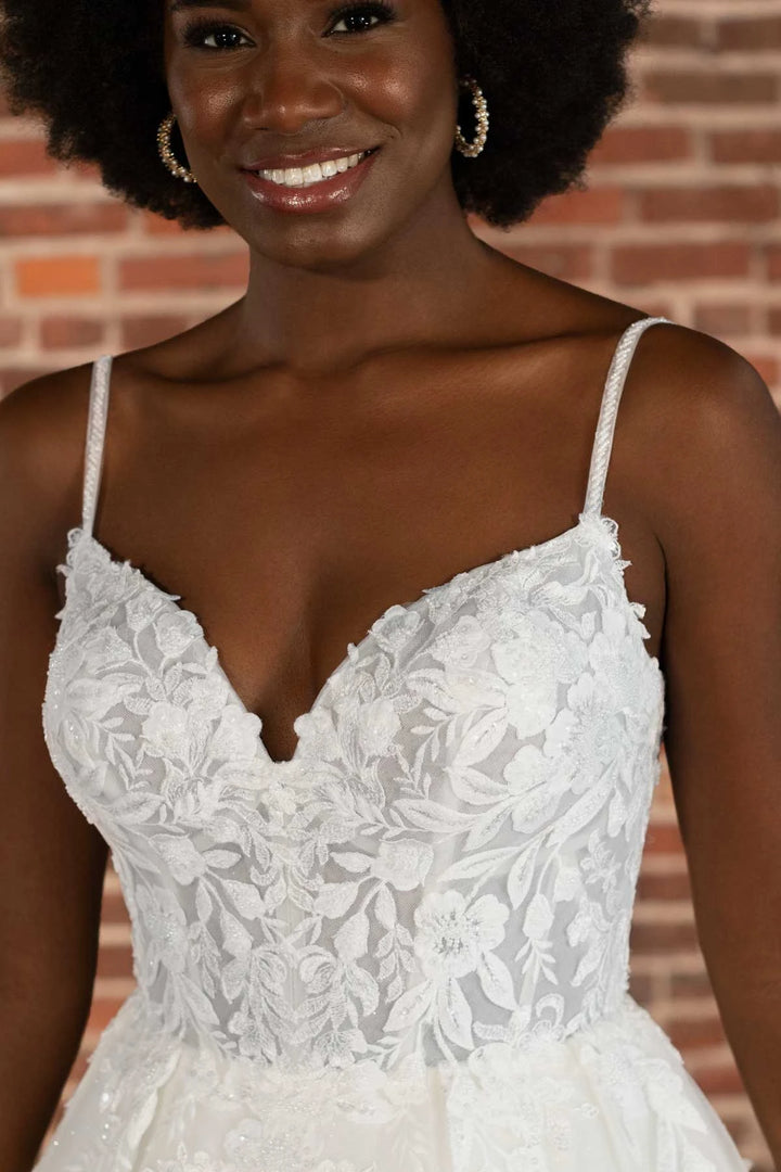 Essense of Australia D3720 - Size 16