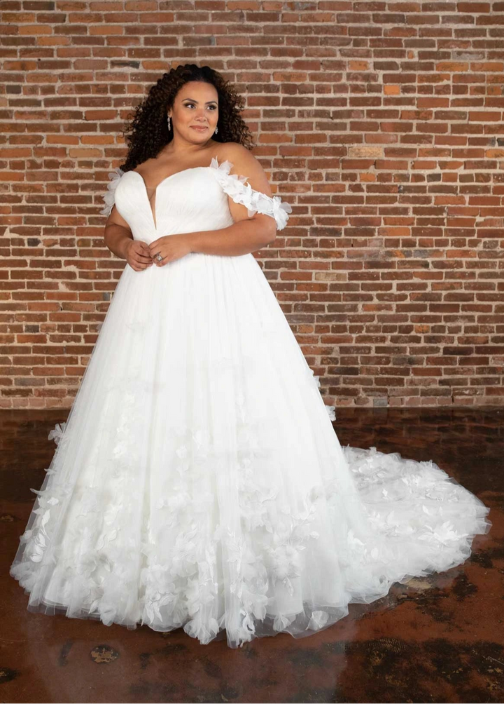 Essense of Australia D3734 - Size 22