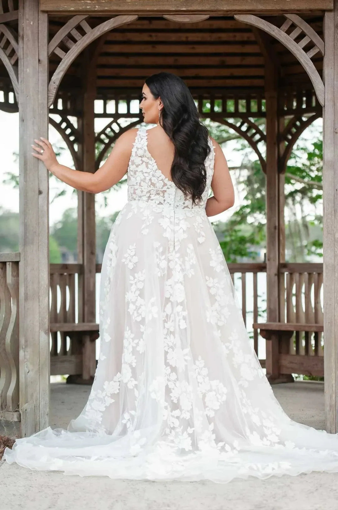 back of essense d3783 champagne tulle a-line wedding dresswith scattered floral lace appliques and a simple train