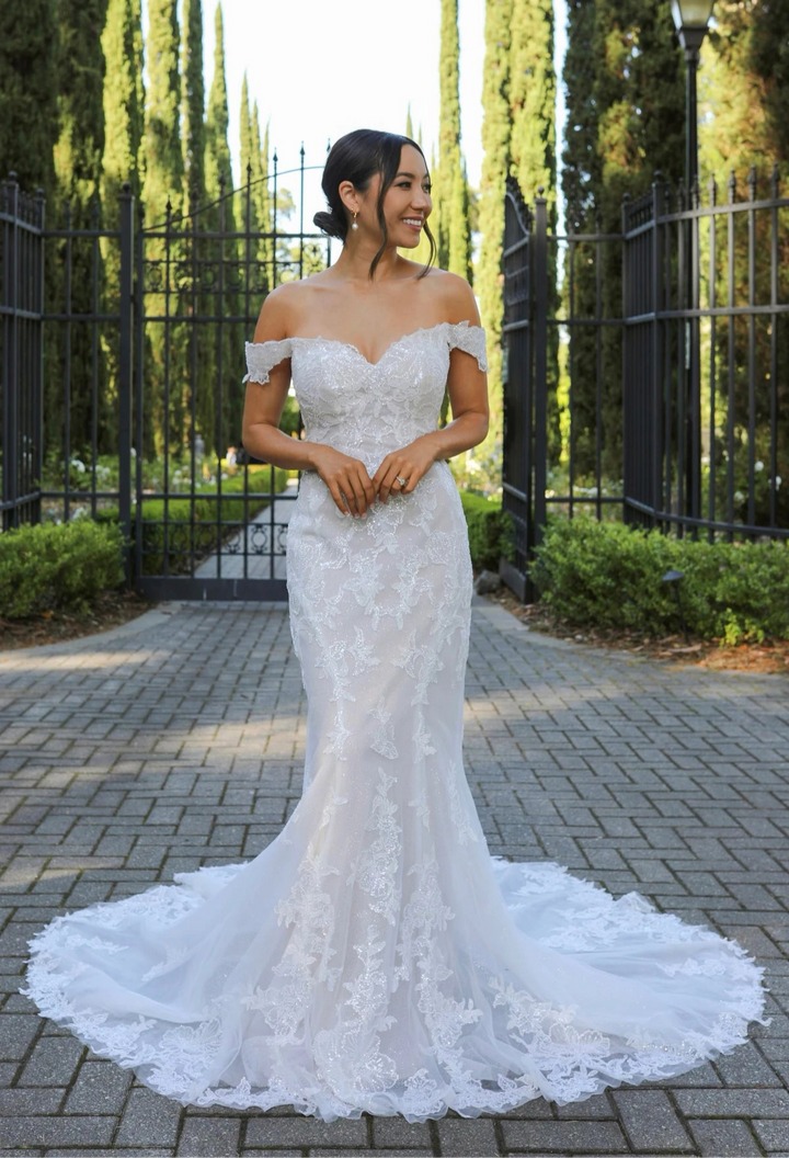 Essense of Australia D3960 - Size 12