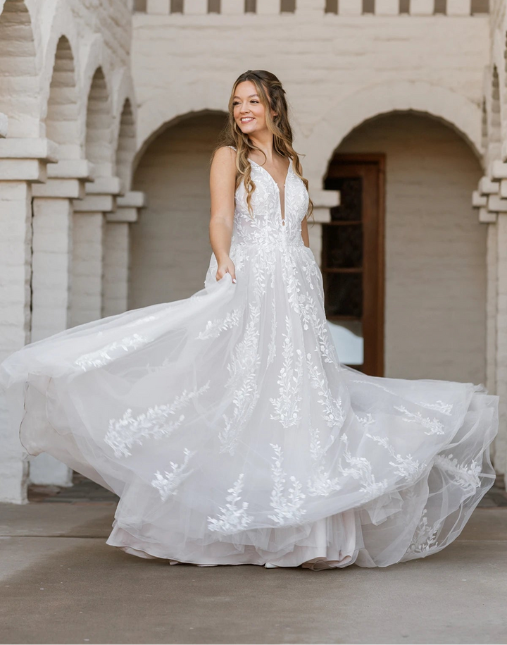 Essense of Australia D4007 - Size 14