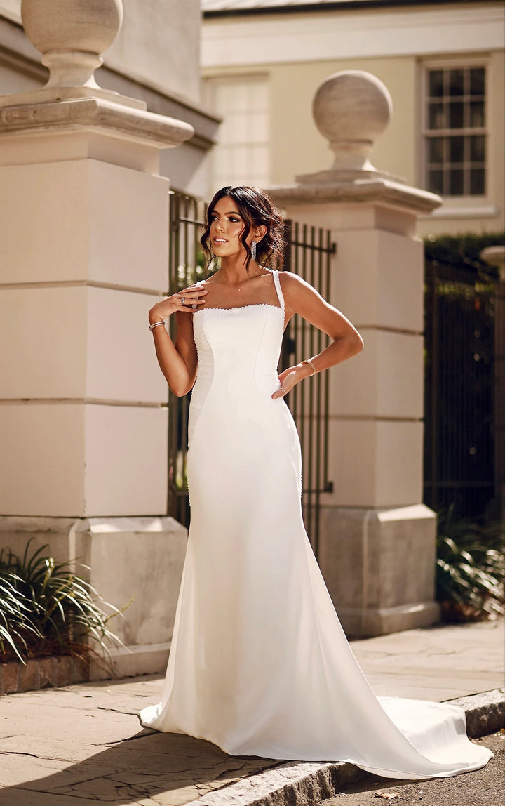 Essense of Australia D4101 - Size 12