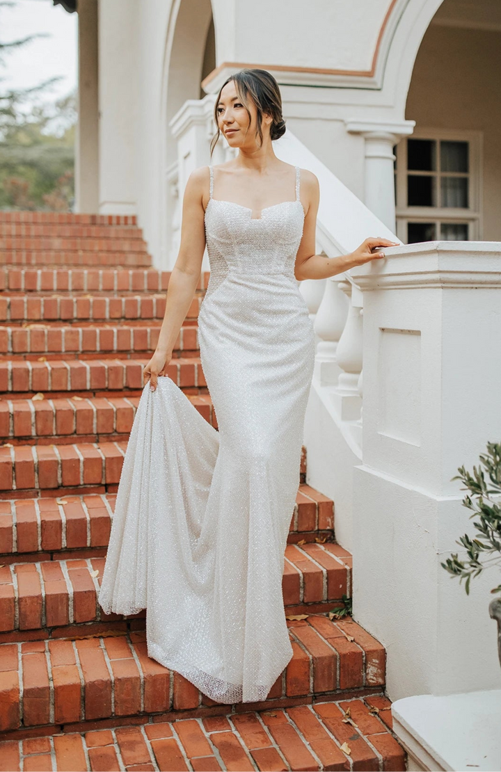 Essense of Australia D4113 - Size 12