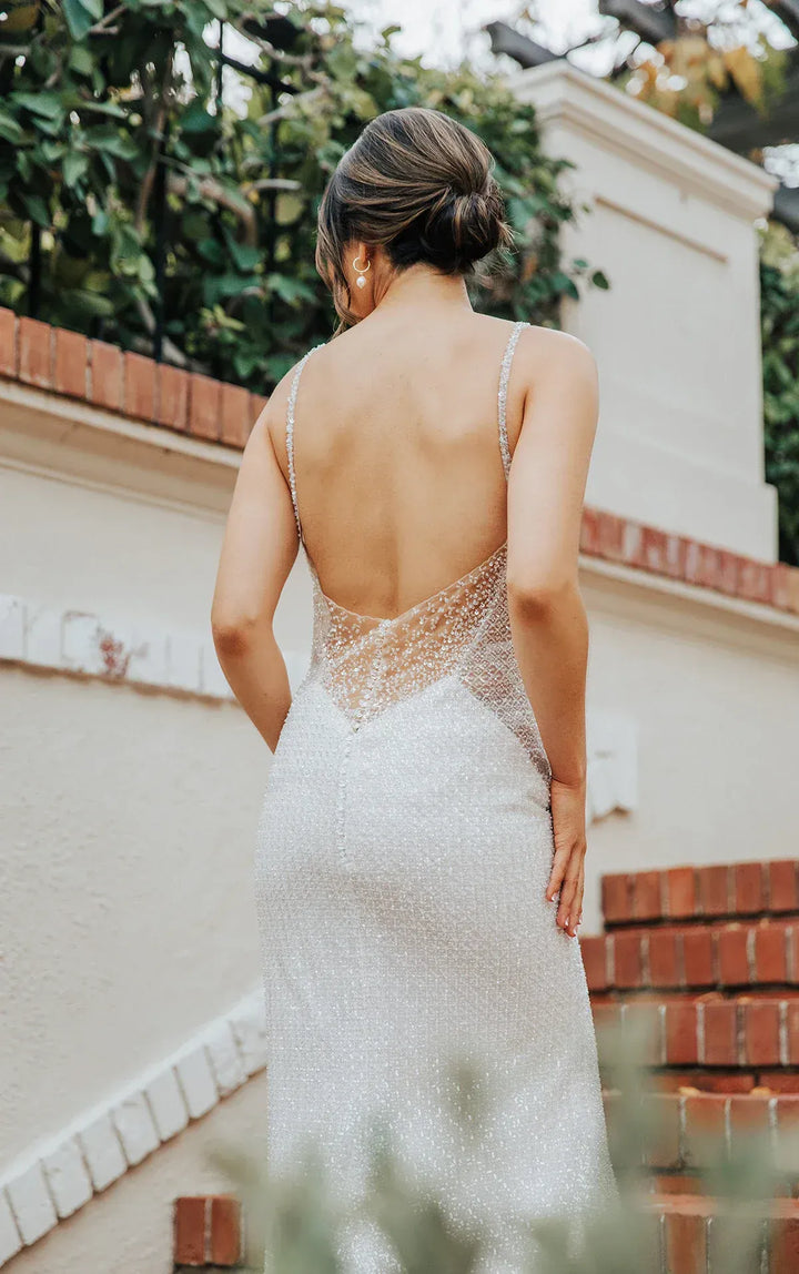 Essense of Australia D4113 - Size 10