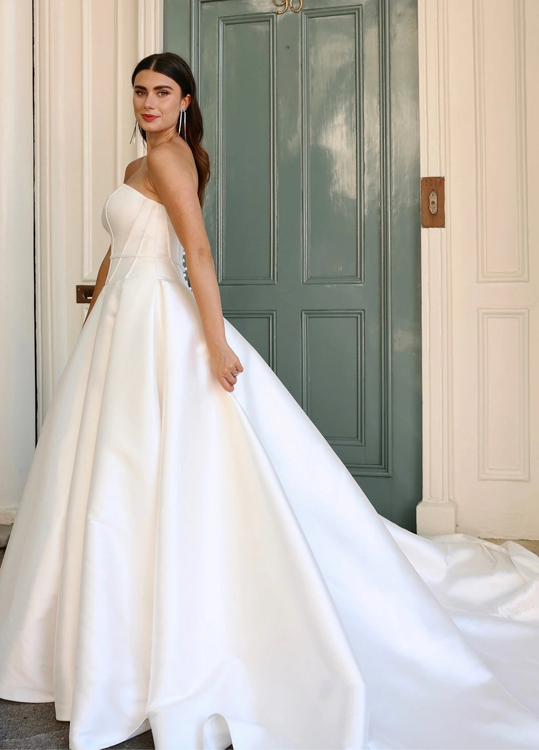 Essense of Australia D4117 - Size 14