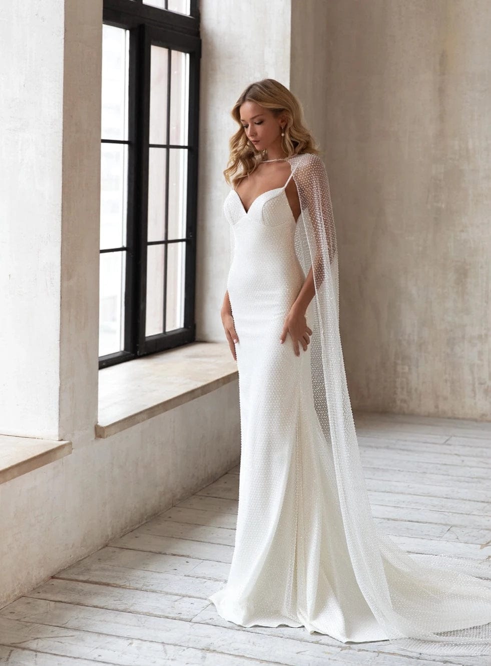 Eva Lendel Daniel + Cape - Size 10 – Luxe Redux Bridal