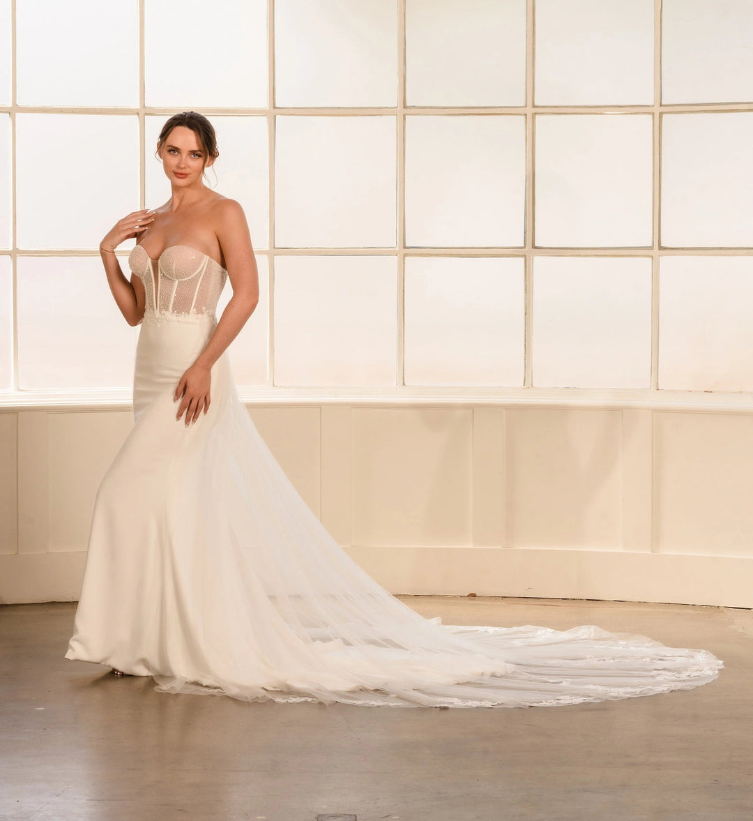 Evelyn Bridal Annabelle + Overskirt - Size 8