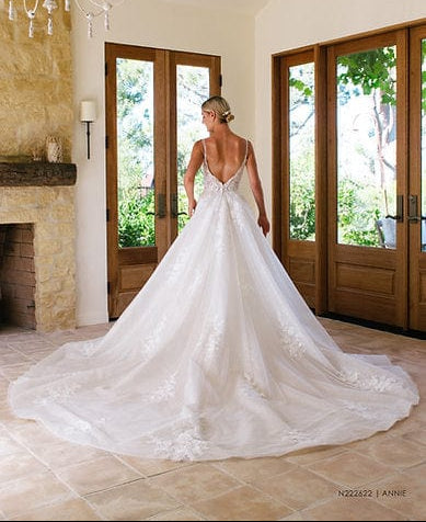 Evelyn Bridal Annie - Size 8