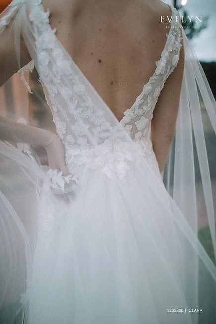 Evelyn Bridal Clara + Cape - Size 10