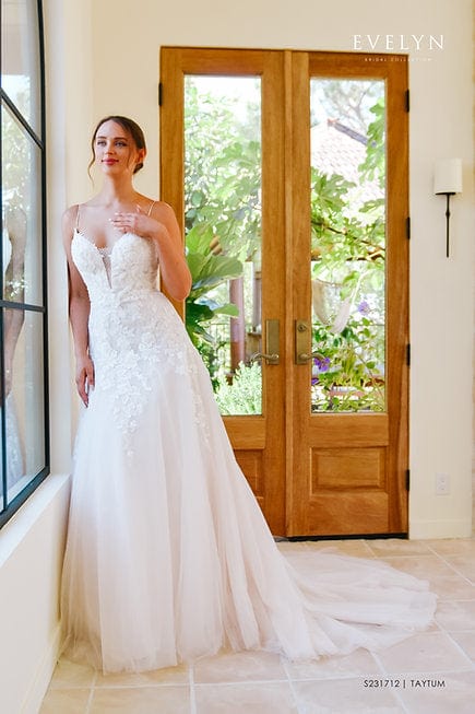 Evelyn Bridal Taytum - Size 8