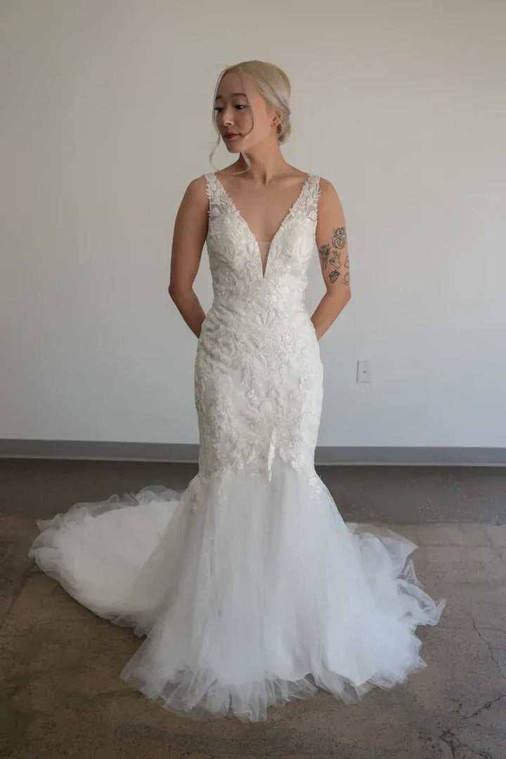 Everly 2326 - Size 6