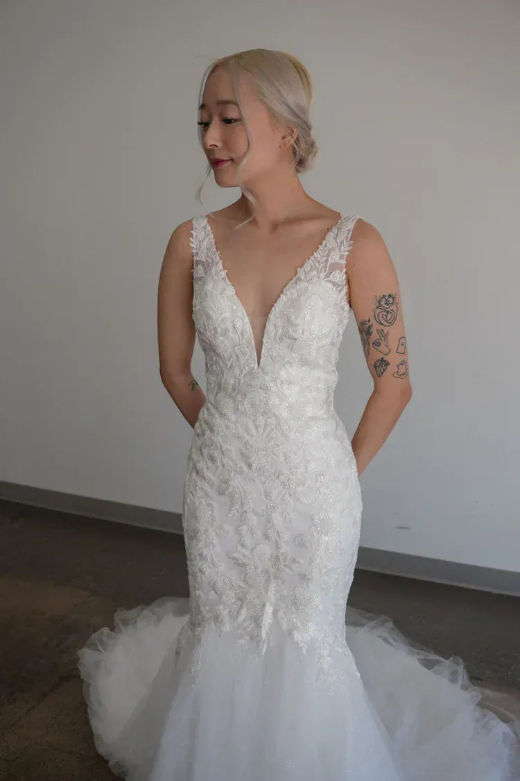 Everly 2326 - Size 6