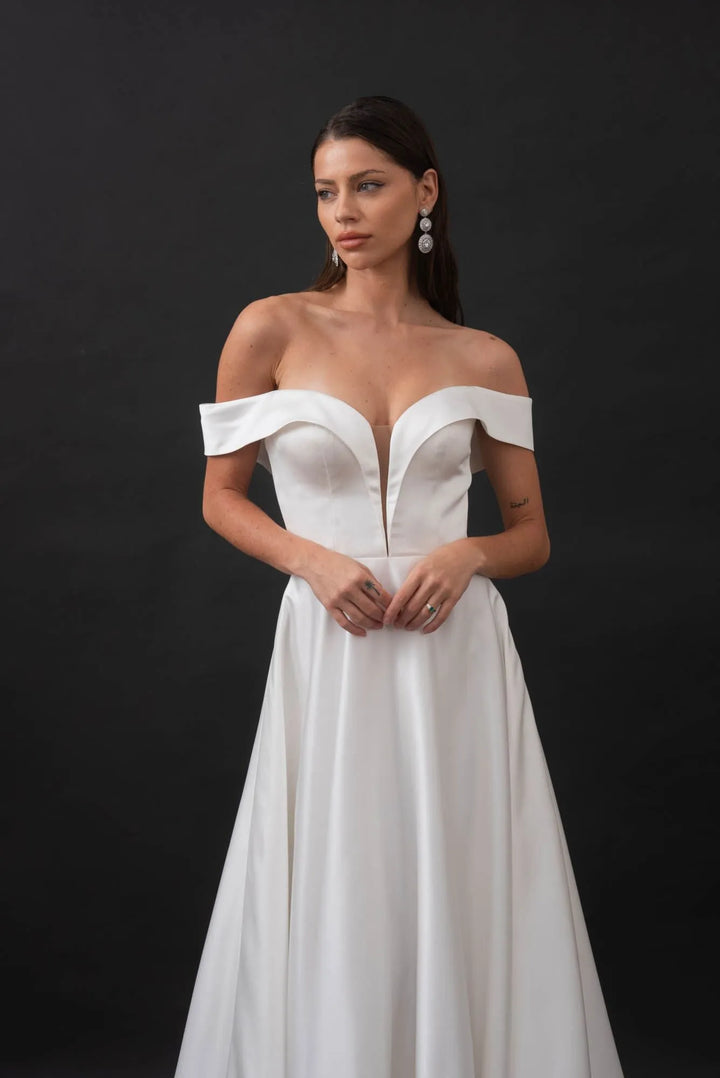 Evie Young Miller - Size 8