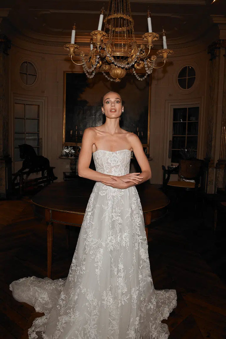 Flora Gabriel - Size 8