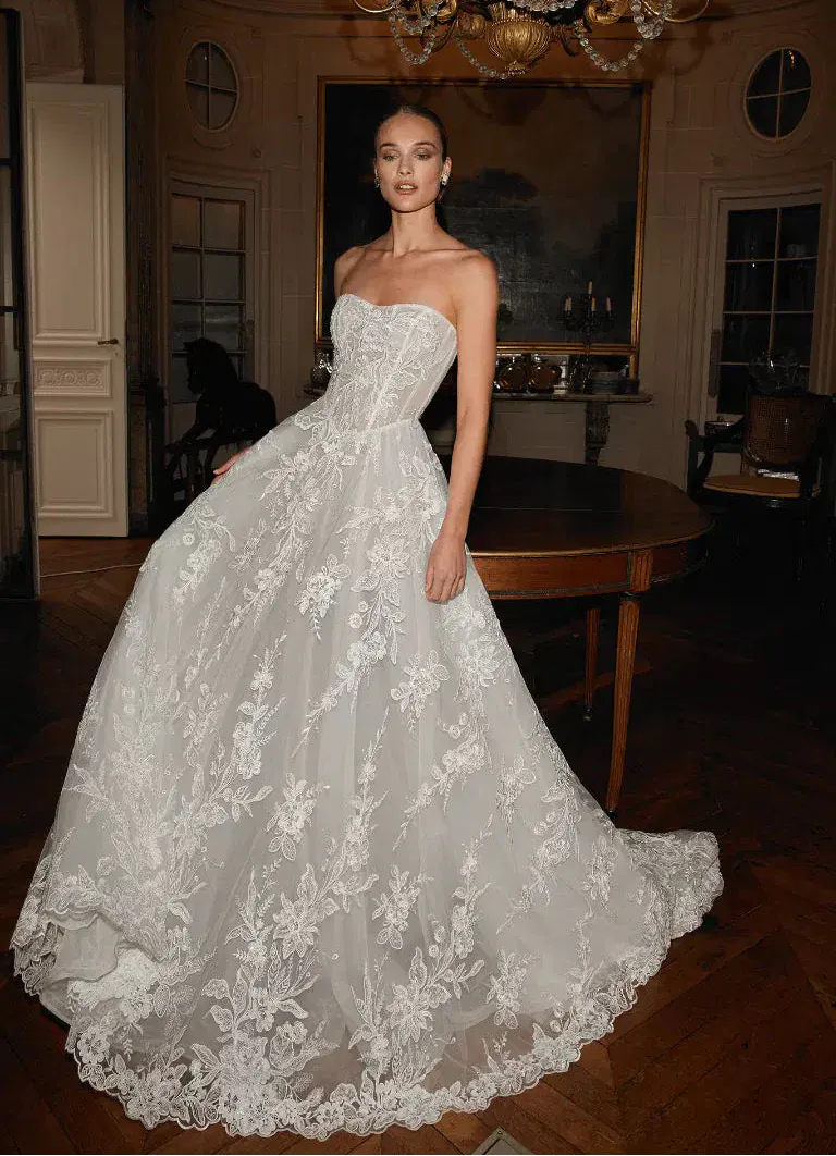 Flora Gabriel Wedding Dress – Basque Waist Strapless Lace A-line Bridal Gown with Floral Pattern – Size 8 – Luxe Redux Bridal
