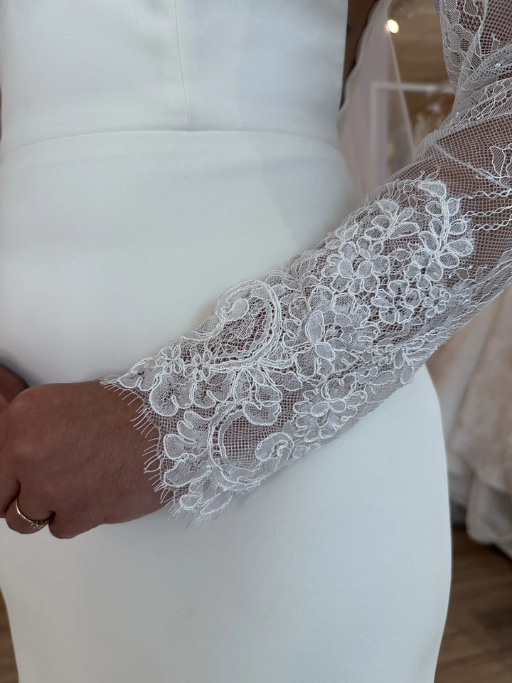 Luxe Privée Amina Sleeves