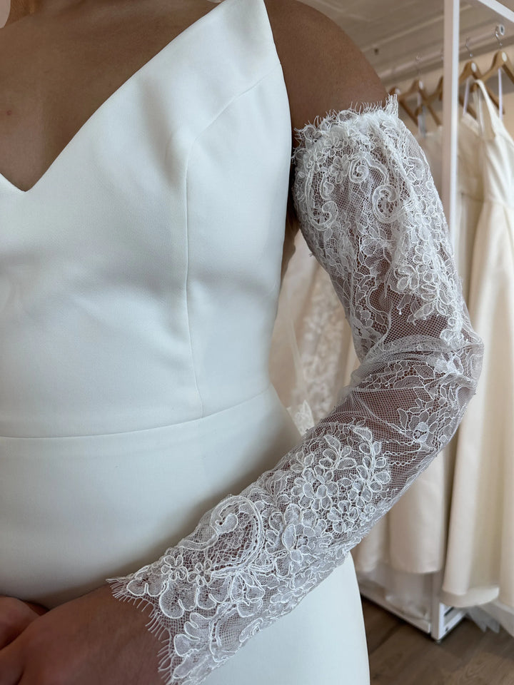 Luxe Privée Amina Sleeves