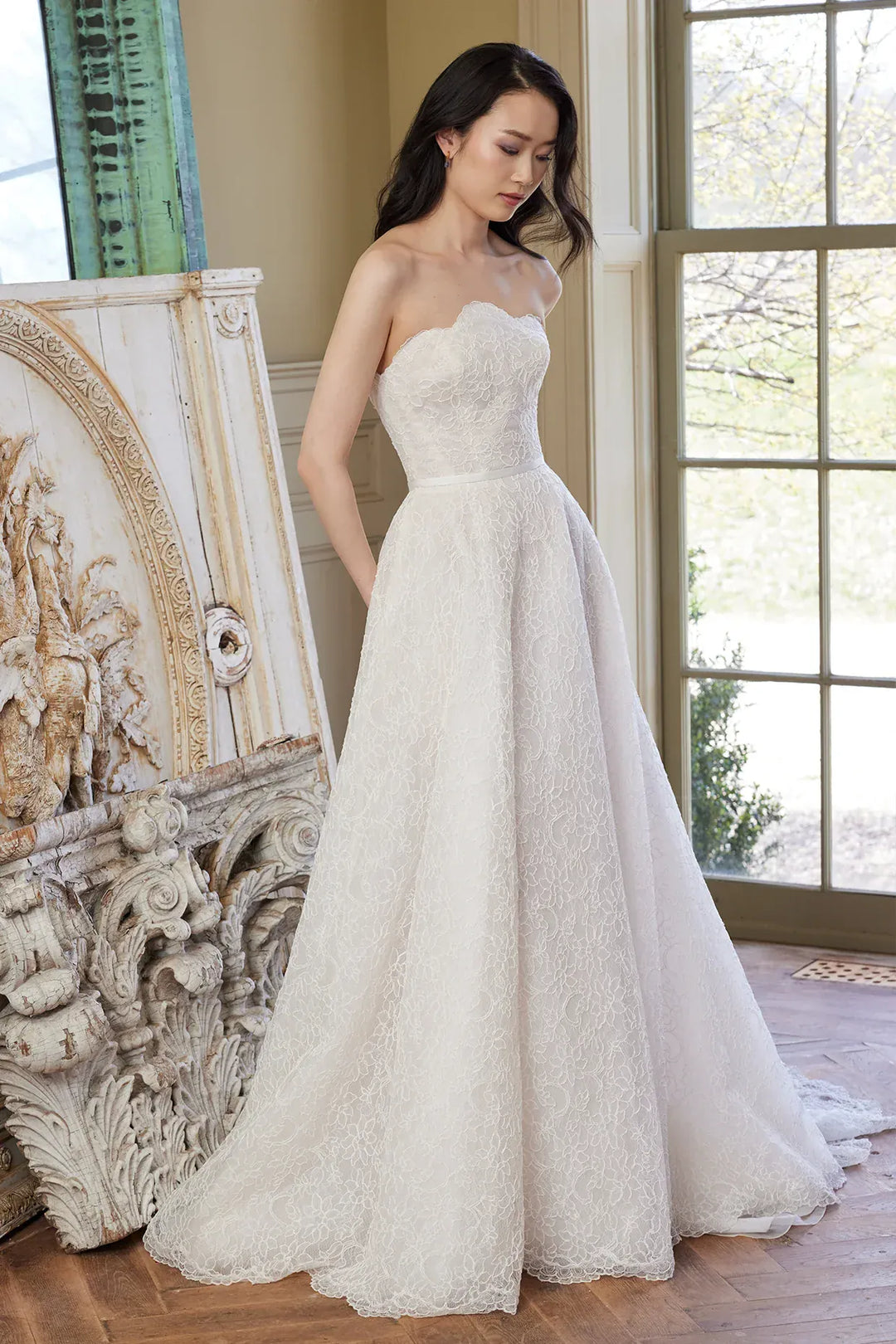 Square Neckline Wedding Dresses On Sale | Luxe Redux Bridal Square Neckline Wedding Dresses On Sale | Luxe Redux Bridal