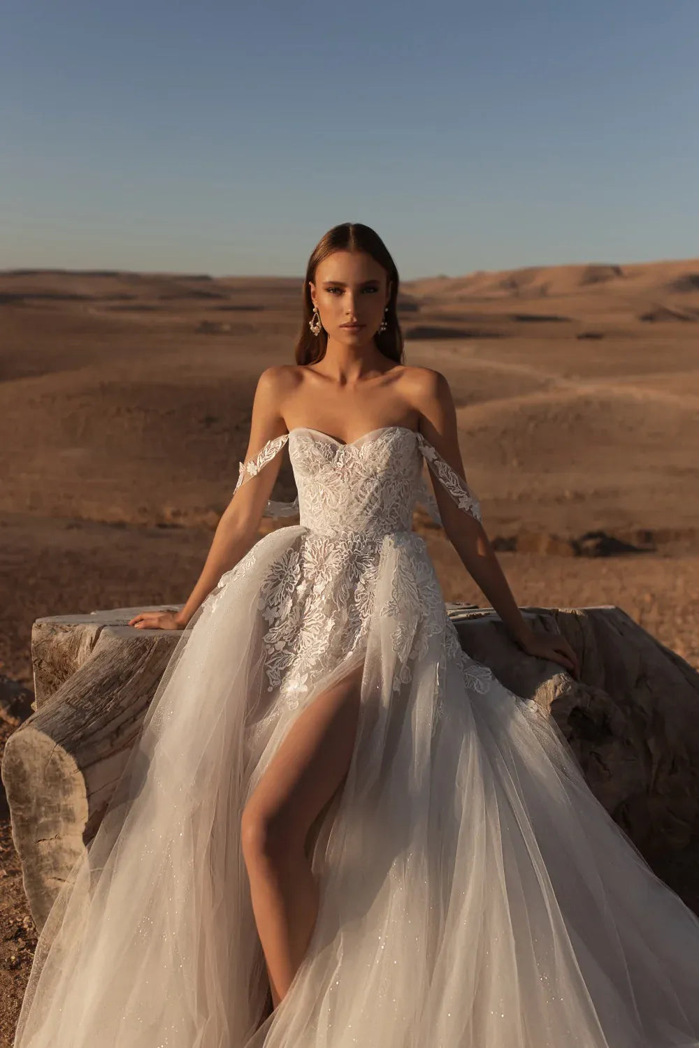 Julie Vino Alessia MB24-24 - Size 8