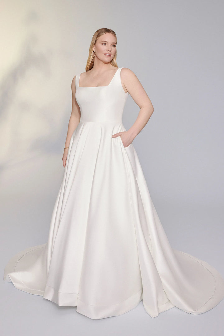 Signature by Justin Alexander 99179 - Size 20