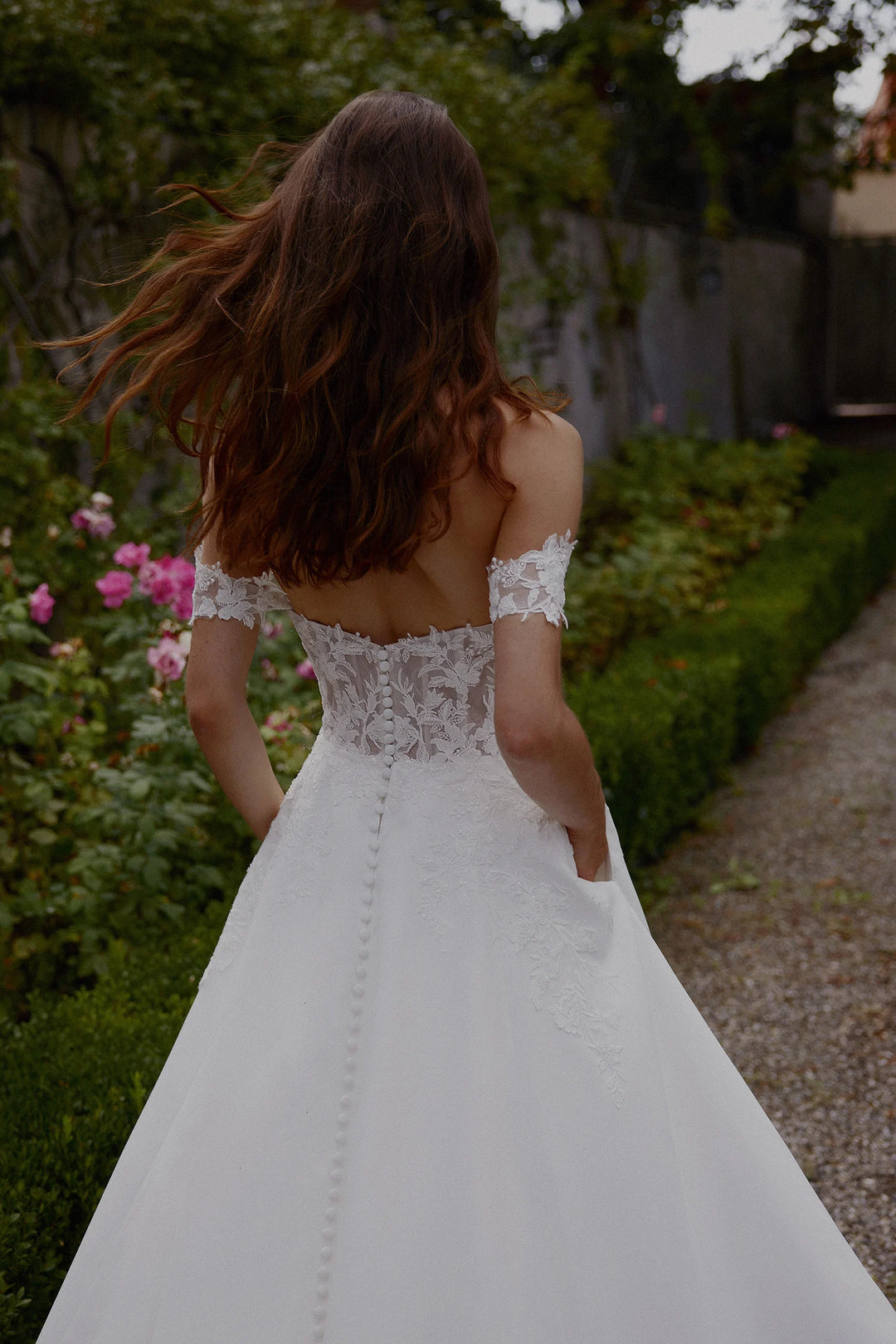 Justin Alexander India - Size 14