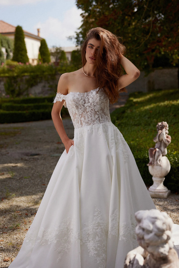 Justin Alexander India - Size 14