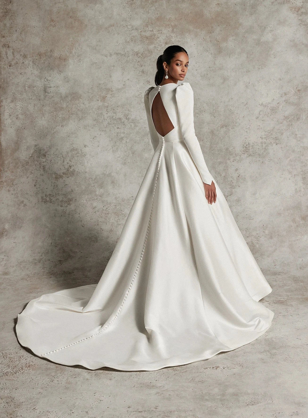 Signature by Justin Alexander Sabira - Size 10